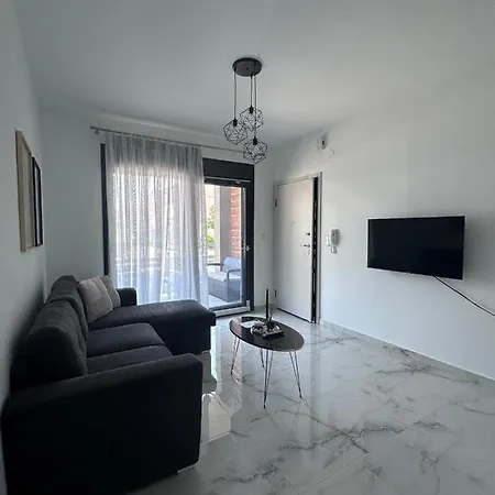 ἕαr Exceptional Néa Péramos