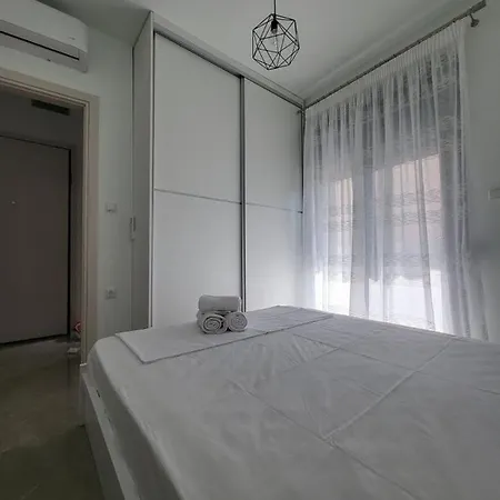 ἕαr Exceptional Néa Péramos