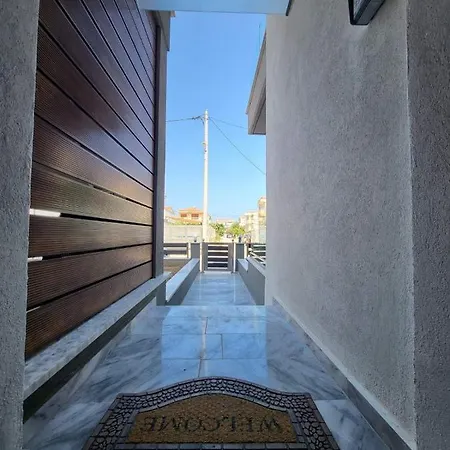 ἕαr Exceptional Apartamento Néa Péramos